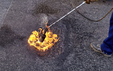 Woodburn flat roofing repairs